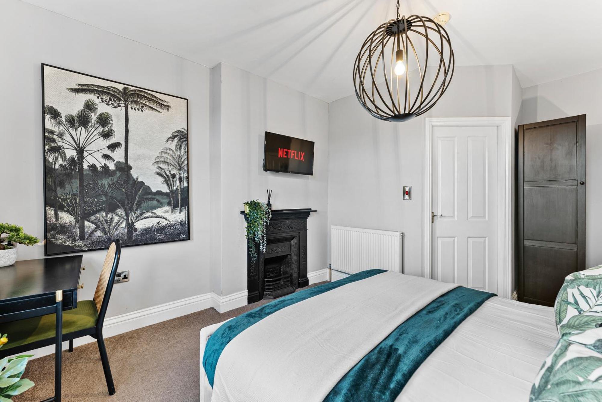 Georgian Gem Of Robin Hoods Bay - Hot-tub - Pets *