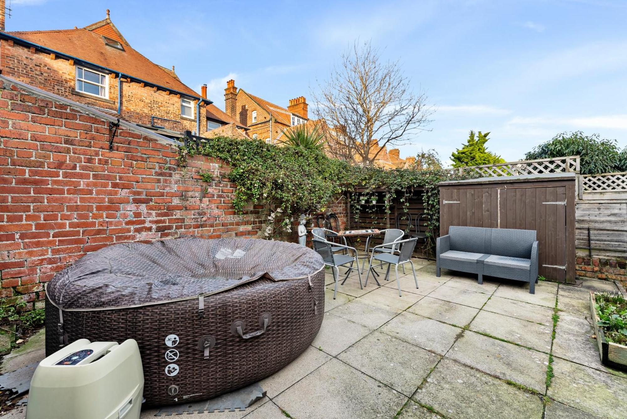 Holiday home Georgian Gem Of Robin Hoods Bay - Hot-tub - Pets *