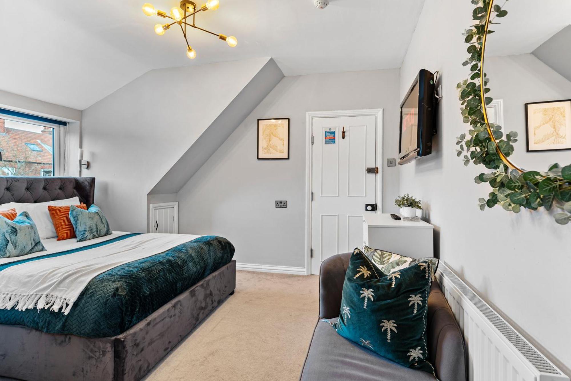 Georgian Gem Of Robin Hoods Bay - Hot-tub - Pets *