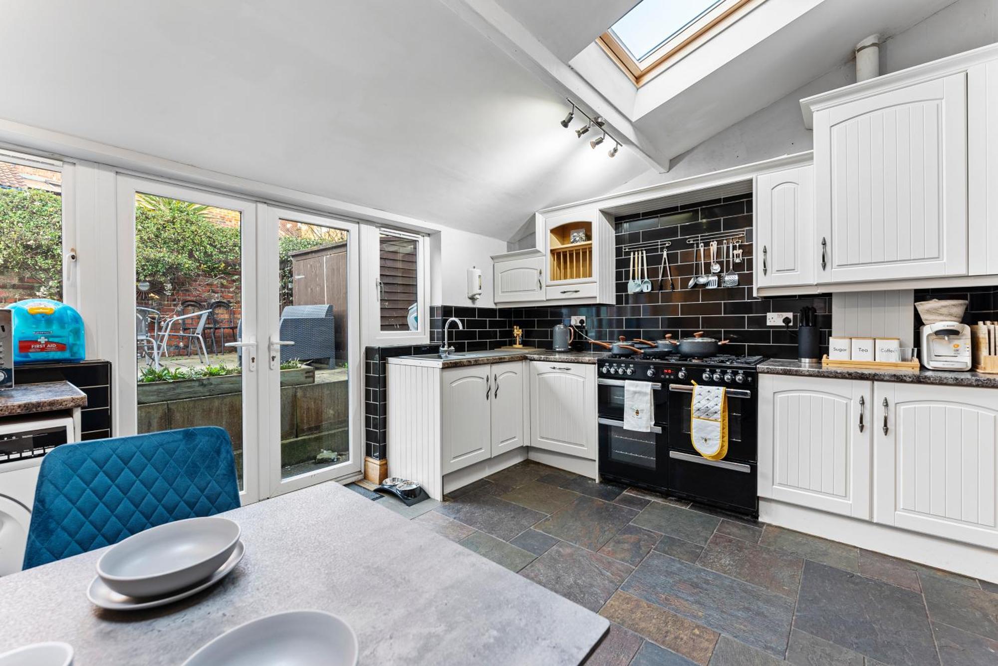 Georgian Gem Of Robin Hoods Bay - Hot-tub - Pets * Robin Hood's Bay