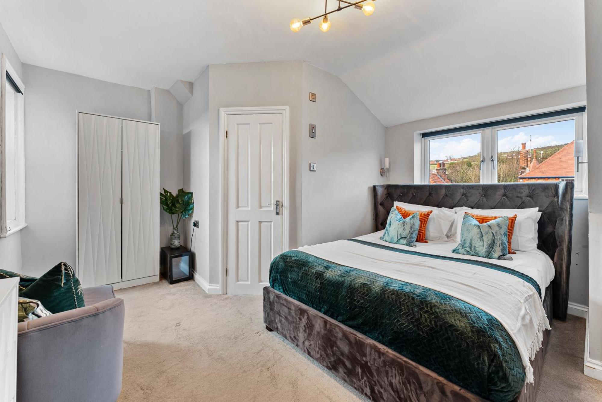 Georgian Gem Of Robin Hoods Bay - Hot-tub - Pets Holiday home Robin Hood's Bay